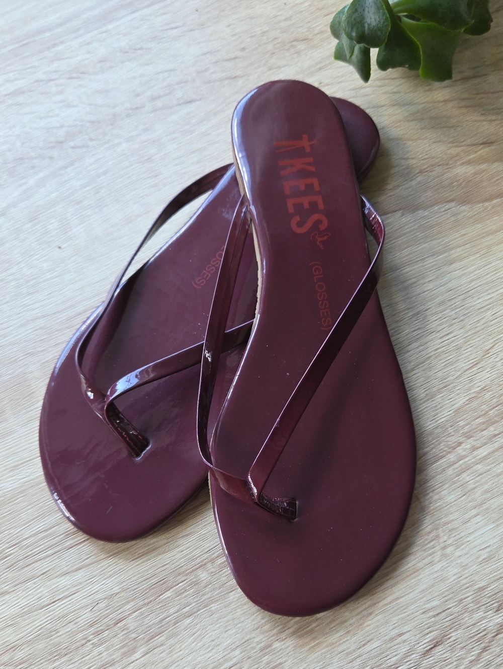 Tkees Gloss Thongs